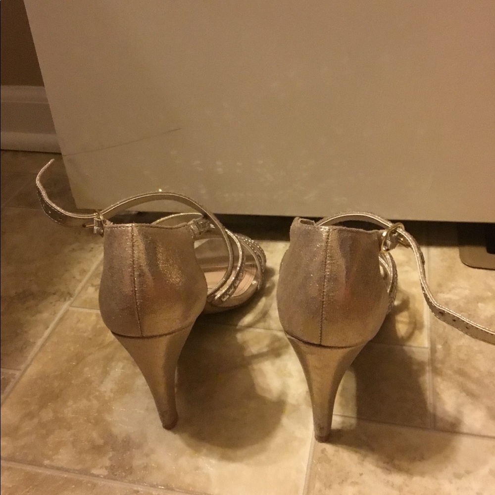 High heels - Picture 5 of 5